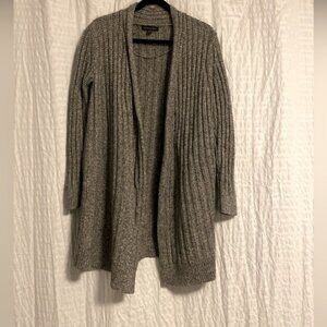 Banana Republic Grey knit sweaterduster shrug stylemedium